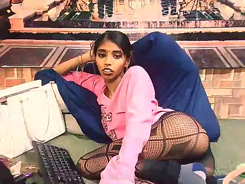 IndianSexySlender Live Sex Cams