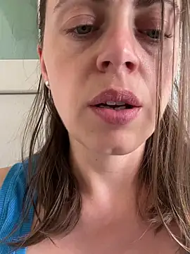 ladywithbigass' Webcam Show