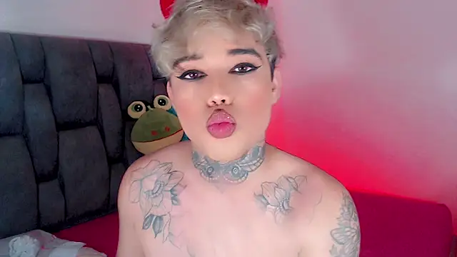 little_star_porn's Webcam Show