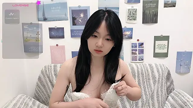 美女LiLiYbaby在线直播