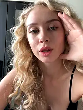 Aleksa_qt's Webcam Show