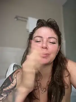NaughtyLittleVeteran's Webcam Show