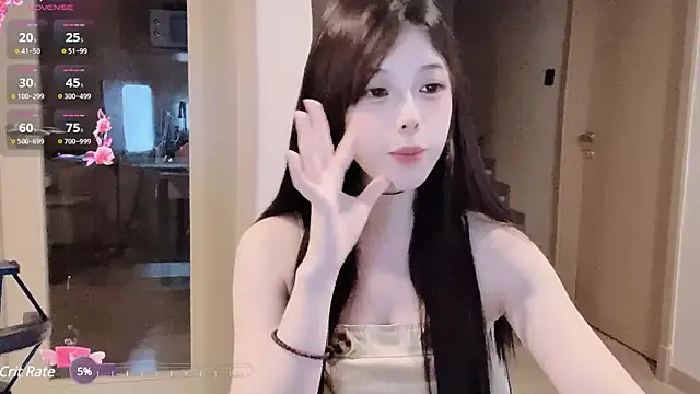 美女strawberryUU在线直播