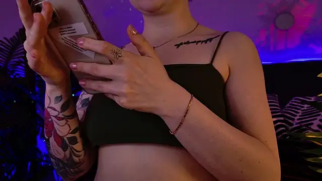 Gwen_Hilton's Webcam Show