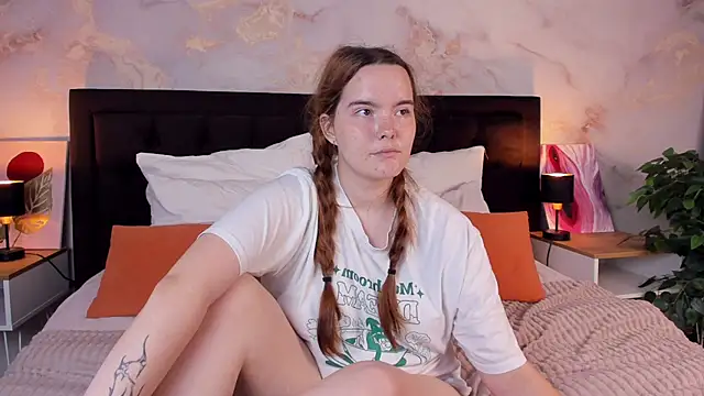 GinnyMarion's Webcam Show