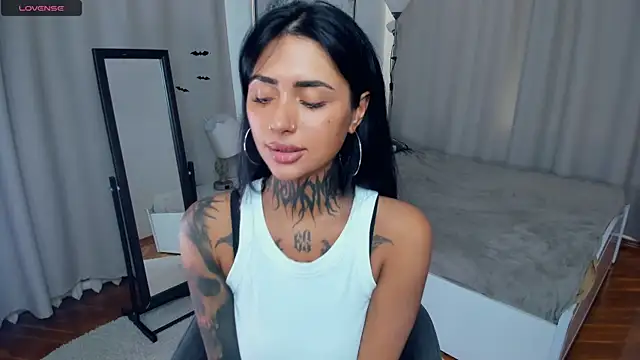 CharimgSabrina's Webcam Show