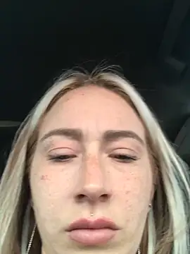 Chat ao vivo de Reina_Cummings