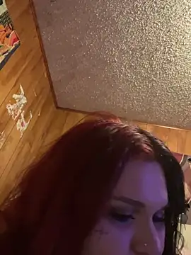 VeeLoveFam45's Webcam Show