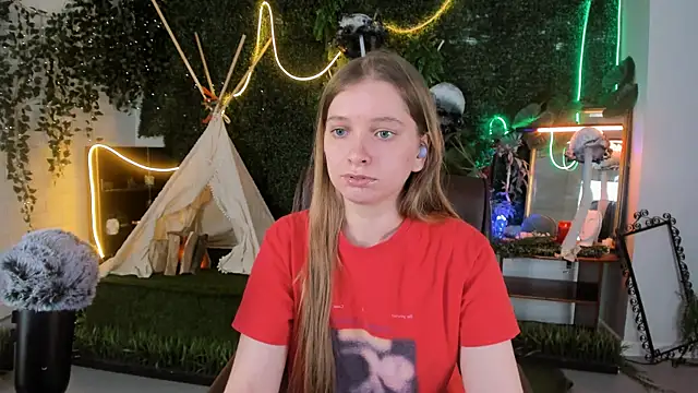 MayaSinabon's Live XXX Chat