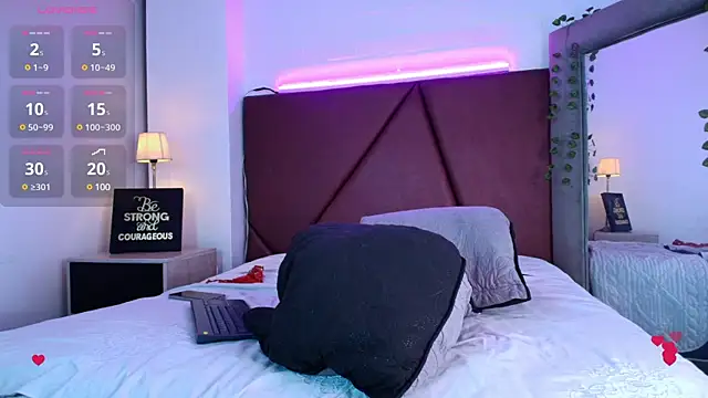 Thania_miller Live Sex Cams