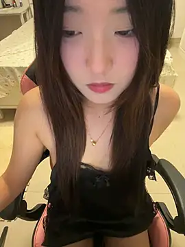 美女kkkiii889在线直播