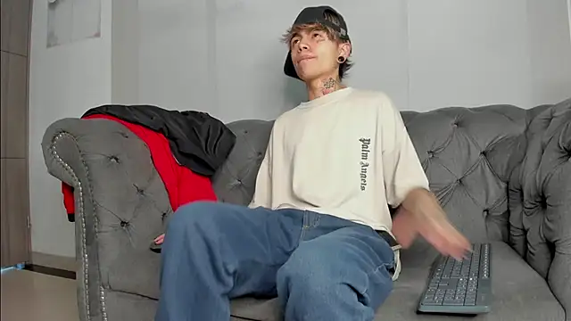 AcidMilo's Webcam Show