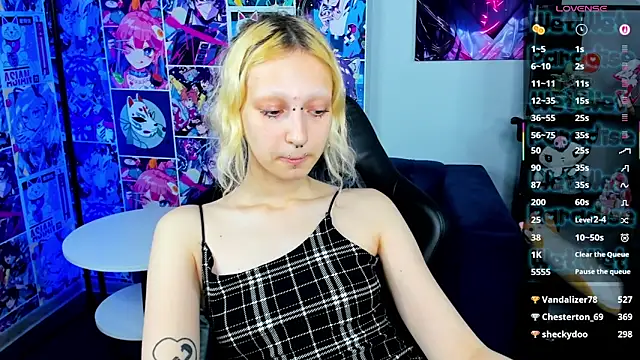 Lexy-Woorhez Live Sex Cams