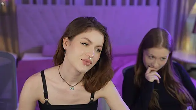 Esmie_Smile's Webcam Show