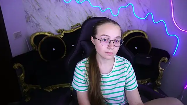 ArrinaWairr Live Sex Cams