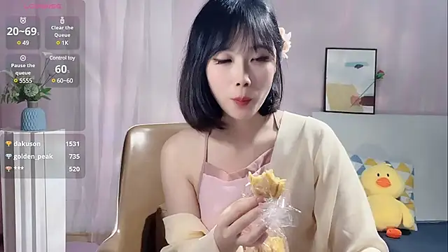美女LaoSHI-999在线直播