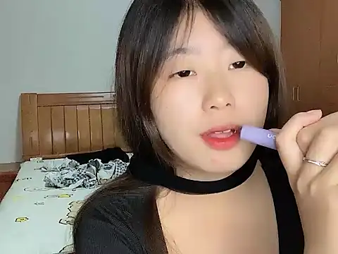 美女zengwan777在线直播