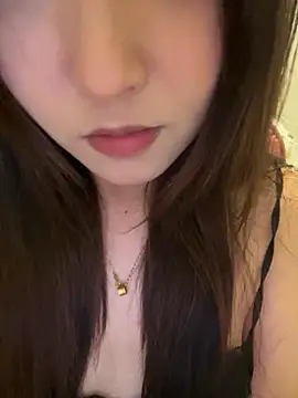 美女kkkiii889在线直播