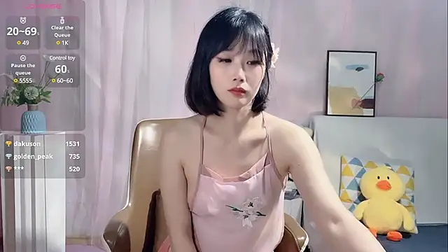 美女LaoSHI-999在线直播
