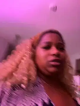BigFineSelena's Webcam Show