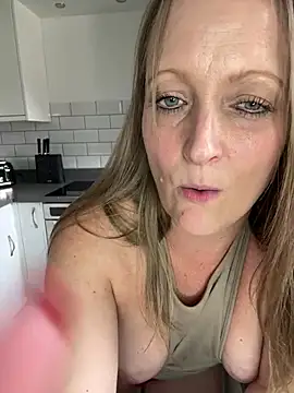 HoneyBluex's Webcam Show