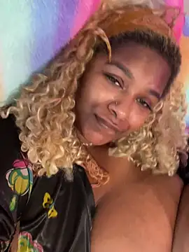 BigFineSelena's Webcam Show