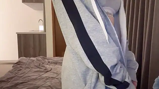 美女Qaz42799在线直播