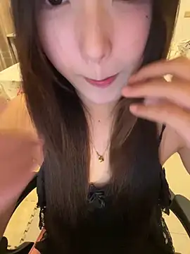 美女kkkiii889在线直播