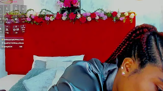 SilvannaFit Live Sex Cams