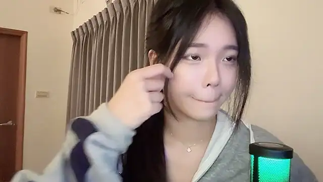 美女Qaz42799在线直播