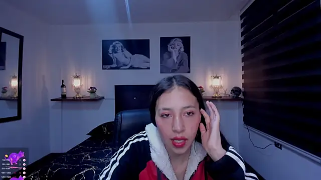 Valeria_roussi Adlı Modelin Web Kamerası Şovu