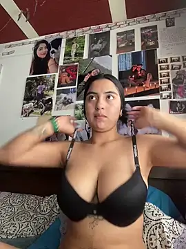 PamelaFtMia's Webcam Show