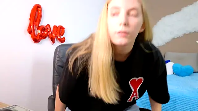 LunaSloan's Webcam Show