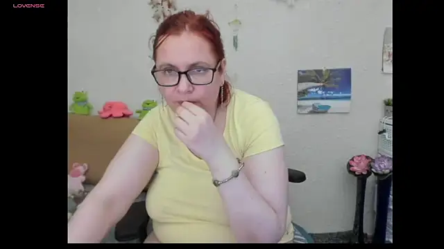 PlayfullMature webcam