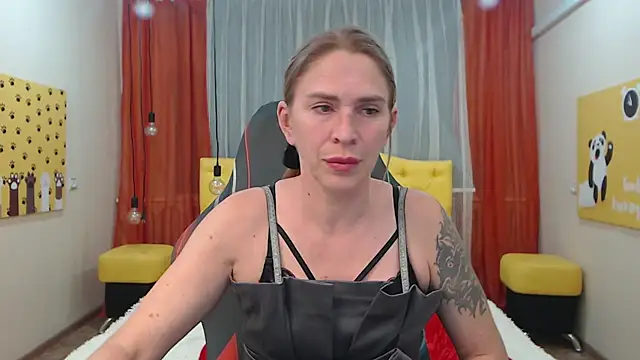 TessaDaybreak's Webcam Show