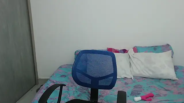 Tiiana Live Sex Cams