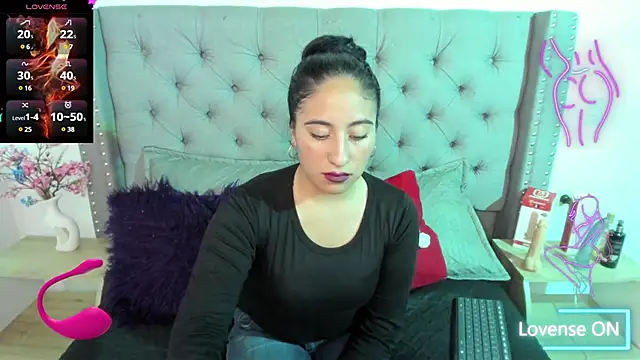 Viviene_Price's Webcam Show