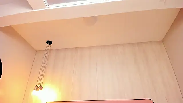 ShairaCoxx's Webcam Show