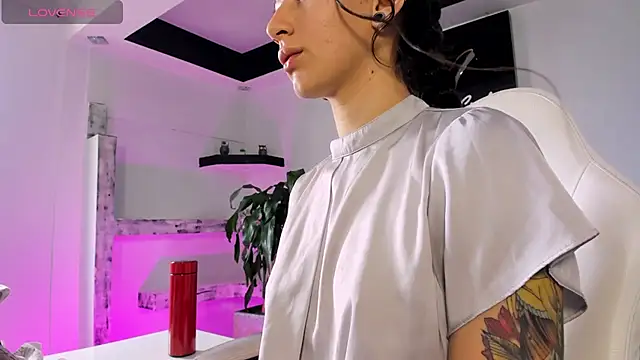 AmatistaLux_'s Webcam Show