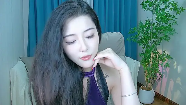 美女LuckyStarYou在线直播