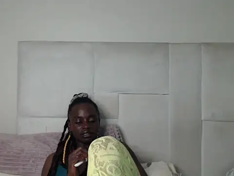 Jah-Queen Live Sex Cams