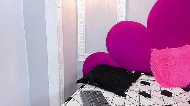 Clooeh_18 Live Sex Cams