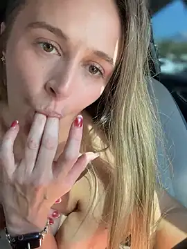 lunagirl13's Webcam Show