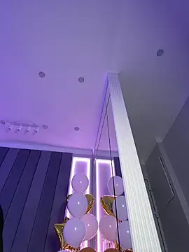 BellaSecrett's Webcam Show