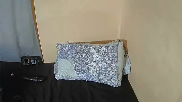 EbonyAlphaBitch Live Sex Cams