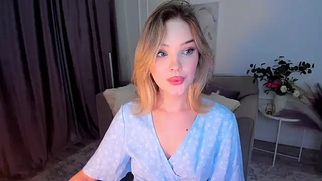 FloweryLove_1's Webcam Show