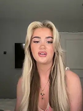 BarbiesPlayHouseX's Webcam Show