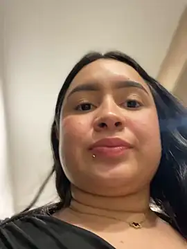 Pretty_Isadora's Webcam Show