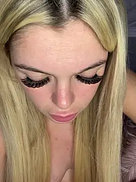 Irish_BarbieX's Webcam Show