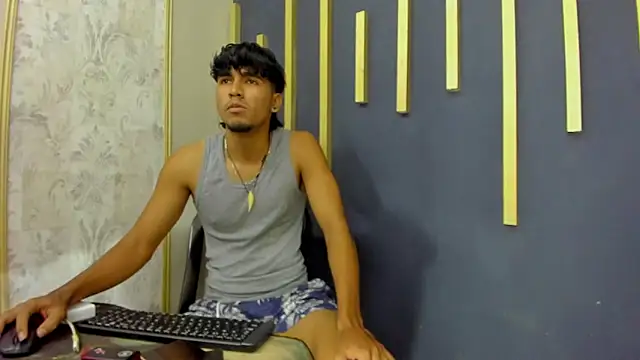 Aris_kenar's Webcam Show